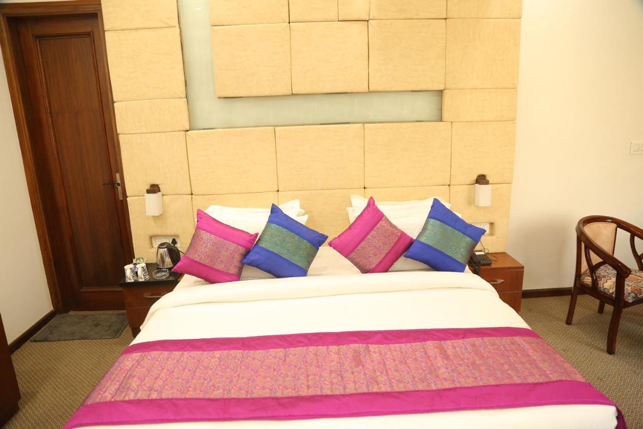 Inter Urban Hotel Rohtak Exterior foto